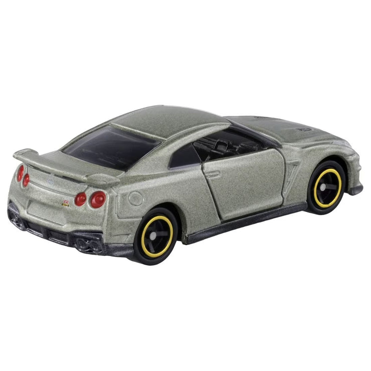 228325 Nissan GT-R (1st)