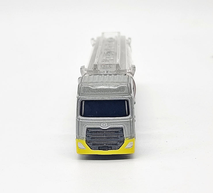 228653 UD Trucks Quon Tank Truck'23