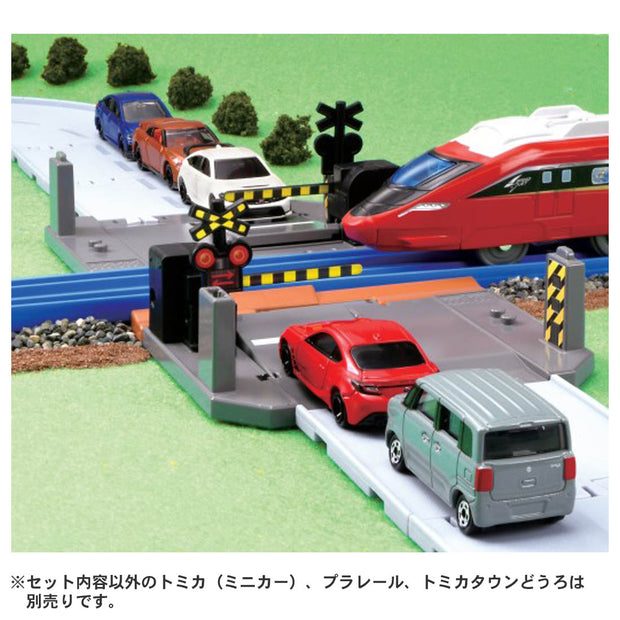 Tomica Town Railroad Crossing'23