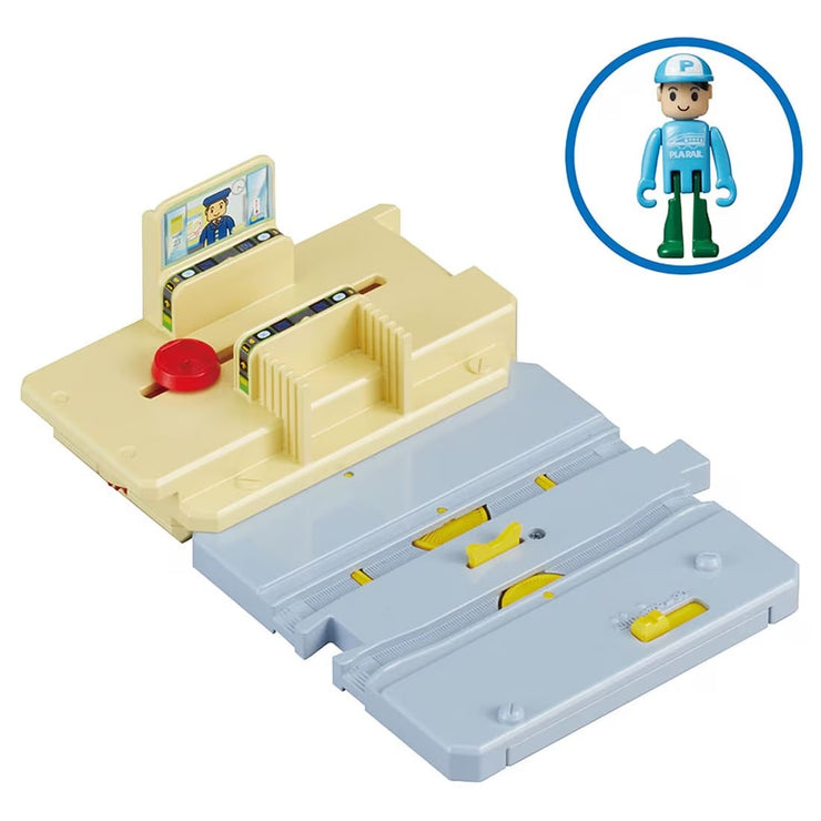 Plarail (956792) Action Town Plakids Ticket Gate Station
