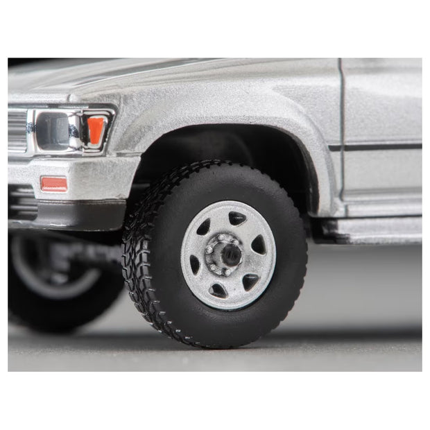 Tomy Tec LV-N256C Toyota Hilux 4WD Pickup DoubleCab SSR (Silver) 1991