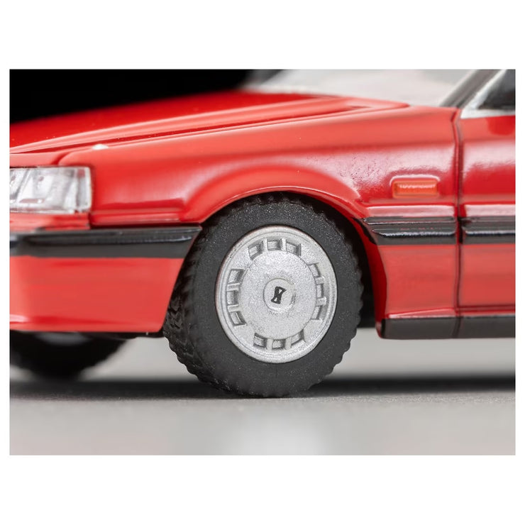 Tomy Tec LV-N352A Nissan Skyline 4 Door Hardtop 1800 Passage (Red) 1987