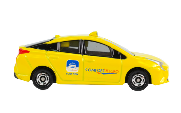 Tomica Toyota Prius Comfort Sg Taxi (Yellow)
