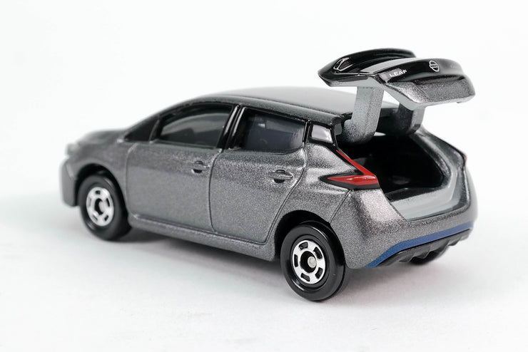 879756 Nissan Leaf (1st Colour)
