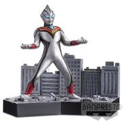 [3 in 1 Ultraman Tiga Special Effects Stagement Ultraman Tiga #44 [18057 Ultraman Tiga + 18058 Evil Tiga + 18059 Guardie ]