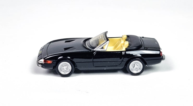 Tomica Premium TP36 Ferrari 365 GTS4