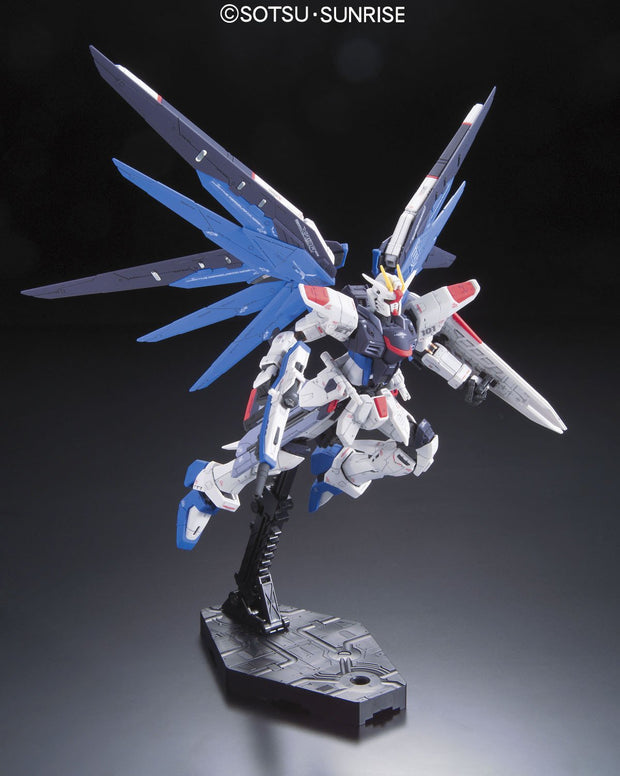 Rg 1/144 Freedom Gundam